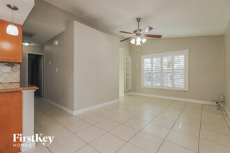 8908 N Hamner Ave in Tampa, FL - Building Photo - Building Photo