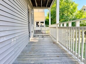 70 Raymond Ave, Unit 1 in Somerville, MA - Building Photo - Building Photo