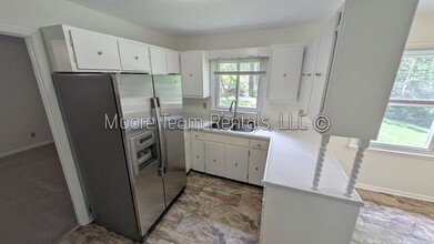 17 Due West Rd in Hendersonville, NC - Building Photo - Building Photo