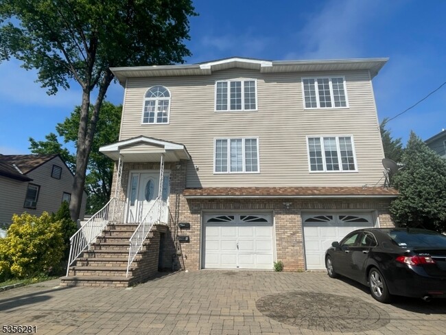 property at 1405 Mopsick Ave
