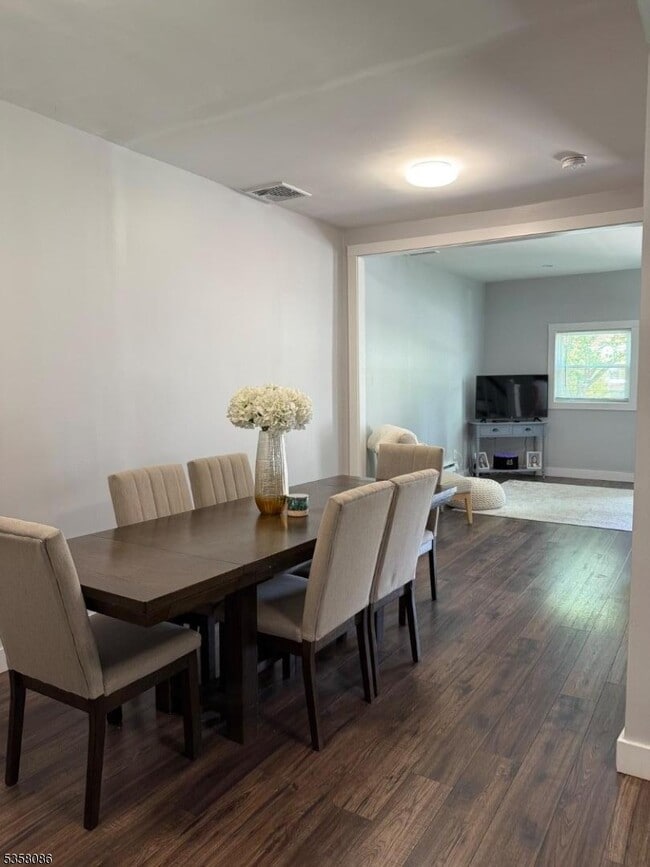 41 New St in Nutley, NJ - Building Photo - Building Photo