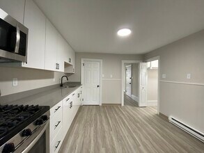 124 Trenton St in Boston, MA - Building Photo - Building Photo