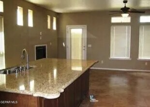 537 Green Village Ct in El Paso, TX - Building Photo - Building Photo