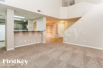 8108 Exploration Ave in Las Vegas, NV - Foto de edificio - Building Photo