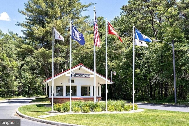 42 Chatham Pl in Vincentown, NJ - Building Photo - Building Photo