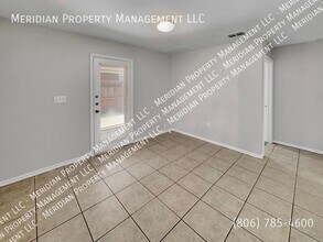 531 N Clinton Ave in Lubbock, TX - Building Photo - Building Photo