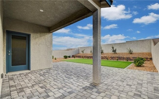 10293 Sequoia Fls Pl