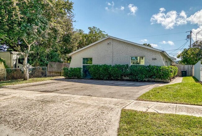 property at 1320 Wellington St