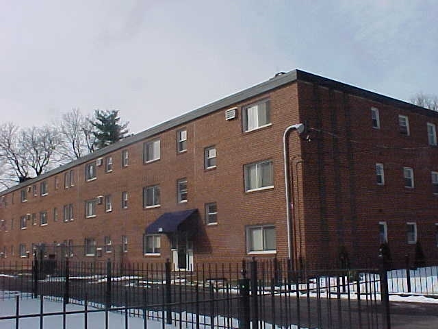 50 Main St in Hartford, CT - Foto de edificio