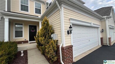 8536 Mayfair Ct in Breinigsville, PA - Building Photo - Building Photo