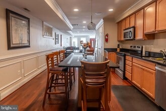 106 W Cross St in Baltimore, MD - Building Photo - Building Photo