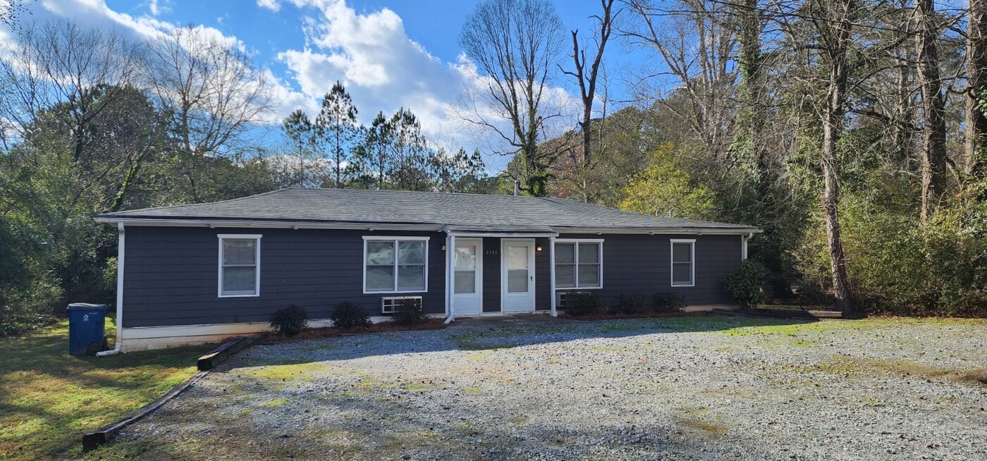 3795 Mason Dr, Unit A in Duluth, GA - Foto de edificio