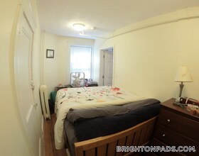 1615 Commonwealth Ave in Boston, MA - Building Photo - Building Photo