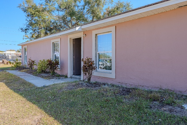 804 M.L.K. Blvd NE, Unit 1 in Winter Haven, FL - Building Photo - Building Photo