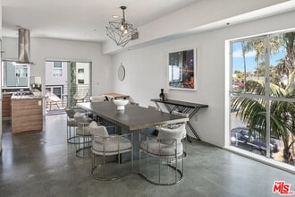 3119 Vía Dolce in Los Angeles, CA - Building Photo - Building Photo