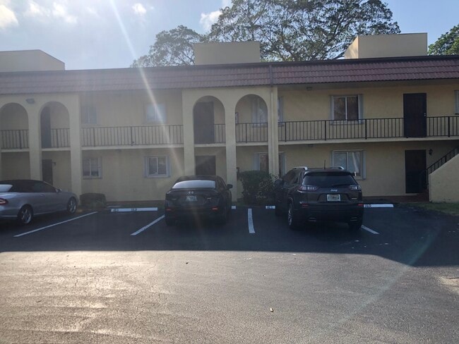 866 SW 9th Street Cir, Unit 205 in Boca Raton, FL - Building Photo - Building Photo