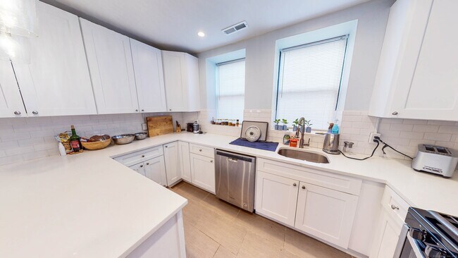 847 State St in New Haven, CT - Building Photo - Building Photo