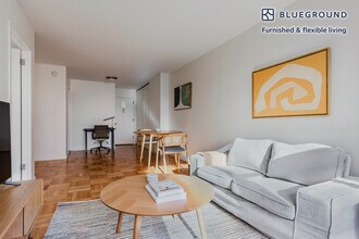 145 4th Ave in New York, NY - Building Photo - Building Photo