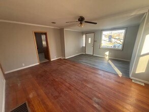 244 S 10th St in Wood River, IL - Building Photo - Building Photo