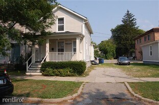 809 S Division St in Ann Arbor, MI - Building Photo