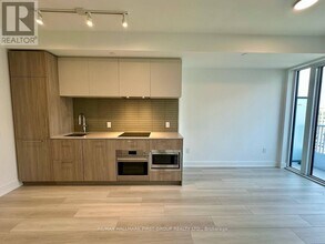 36 Olive Ave in Toronto, ON - Building Photo - Building Photo