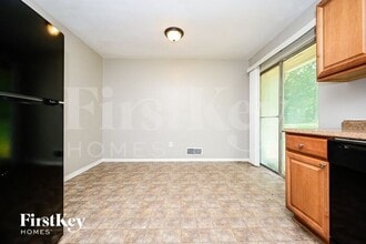 3031 Orbit Cir in Ellenwood, GA - Foto de edificio - Building Photo