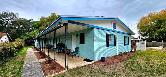 property at 1516 Roger Dr