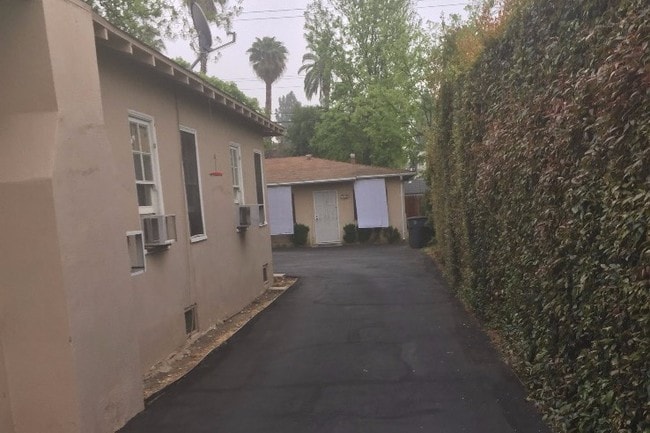 72 S Parkwood Ave, Unit 2 in Pasadena, CA - Foto de edificio - Building Photo