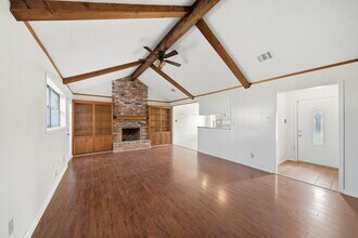 122 White Cedar St in Houston, TX - Foto de edificio - Building Photo