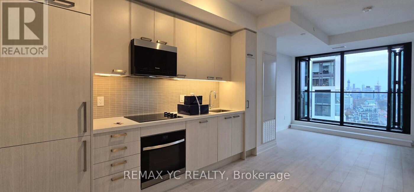 20 Soudan Ave in Toronto, ON - Building Photo