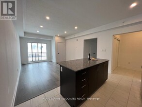 8-208 Culinary Ln in Barrie, ON - Building Photo - Building Photo