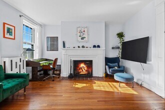 325 Tappan St in Brookline, MA - Building Photo - Building Photo
