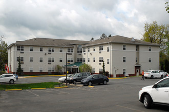 Belmont Knoll in Mt Pocono, PA - Building Photo - Building Photo