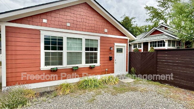 property at 543 S 9th St