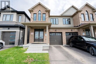 35 Moorhart Cres in Caledon, ON - Building Photo - Building Photo