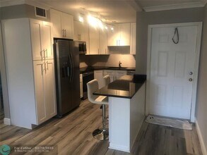 2950 Olivewood Terrace in Boca Raton, FL - Building Photo - Building Photo