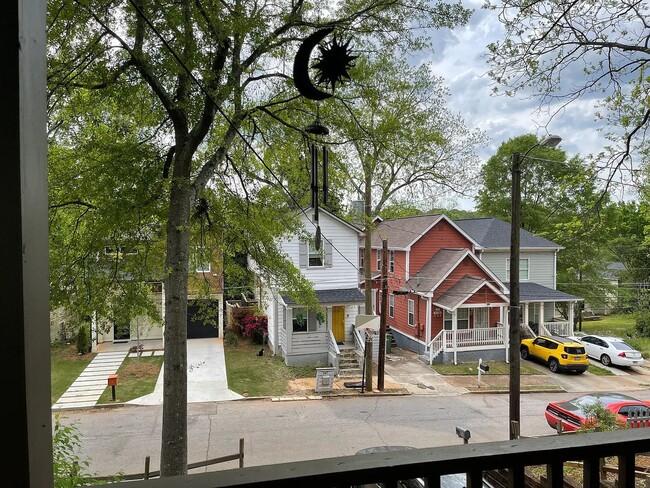 950 Smith St SW in Atlanta, GA - Foto de edificio - Building Photo