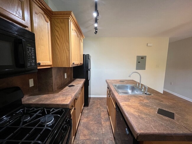 property at 5117 Cypress St