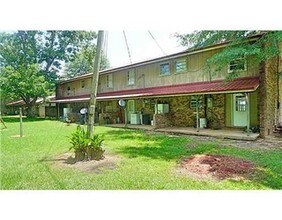 8 Units in Lucedale, MS - Building Photo - Building Photo