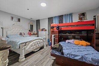 587 70th St in Guttenberg, NJ - Building Photo - Building Photo