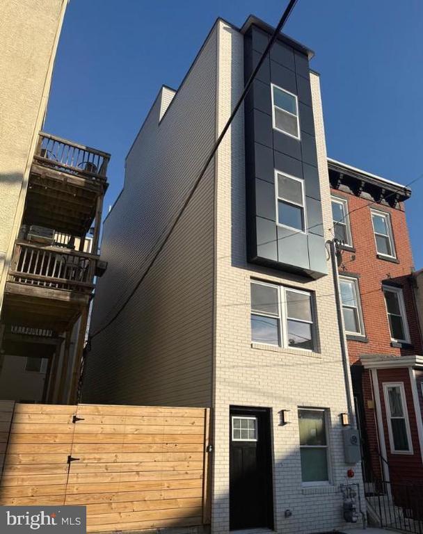339 Wiota St in Philadelphia, PA - Building Photo - Building Photo