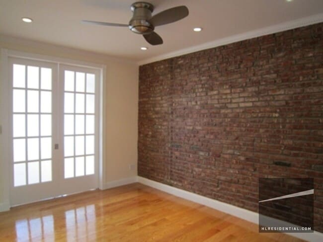 E 100TH ST., Unit 2C in New York, NY - Building Photo - Building Photo