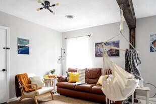 2001 N 61st Ave in Pensacola, FL - Building Photo