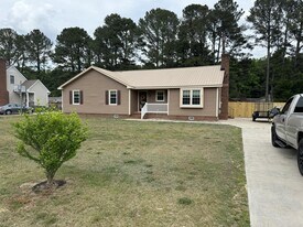 4810 Lakeview Rd in Elm City, NC - Building Photo