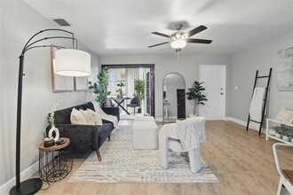 151 N Orlando Ave in Winter Park, FL - Foto de edificio - Building Photo
