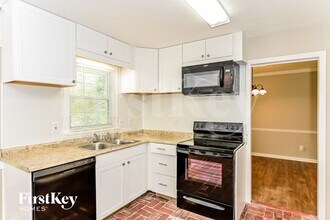 2264 Country Club Dr SE in Conyers, GA - Building Photo - Building Photo