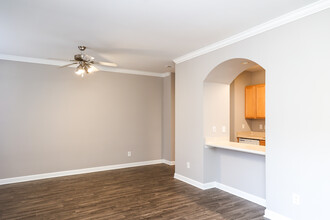 Rosecroft Apartments I in Charlotte, NC - Building Photo - Interior Photo