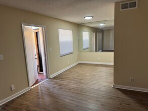 1025 S L St-Unit -2 in Lake Worth Beach, FL - Building Photo - Building Photo