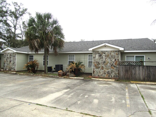 601 N 61st Ave in Pensacola, FL - Building Photo - Building Photo