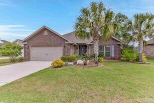 2470 Bentley Oaks Dr in Cantonment, FL - Building Photo